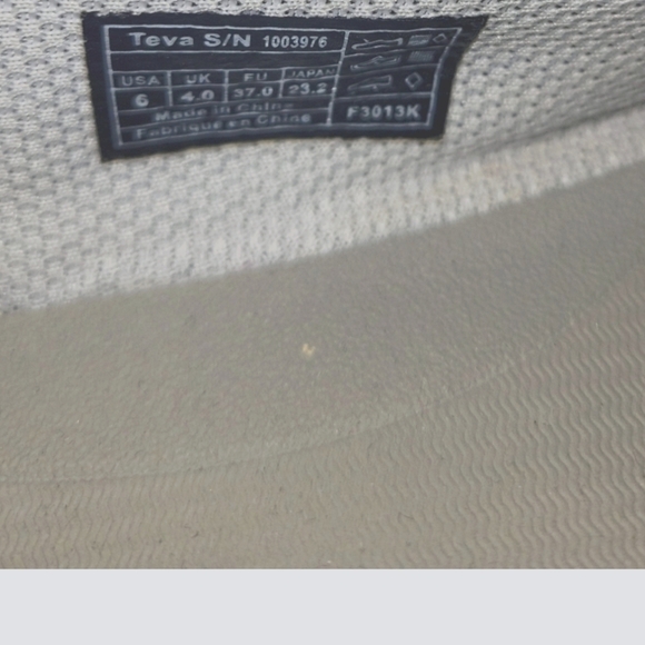 Teva Women's Niyama Mary Jane Gray/Cream Outdoors Snap Strap Flats Sz 6 - Picture 8 of 9